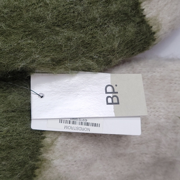 New BP Oversize Brushed Pullover Sweater Size S - Picture 6 of 7